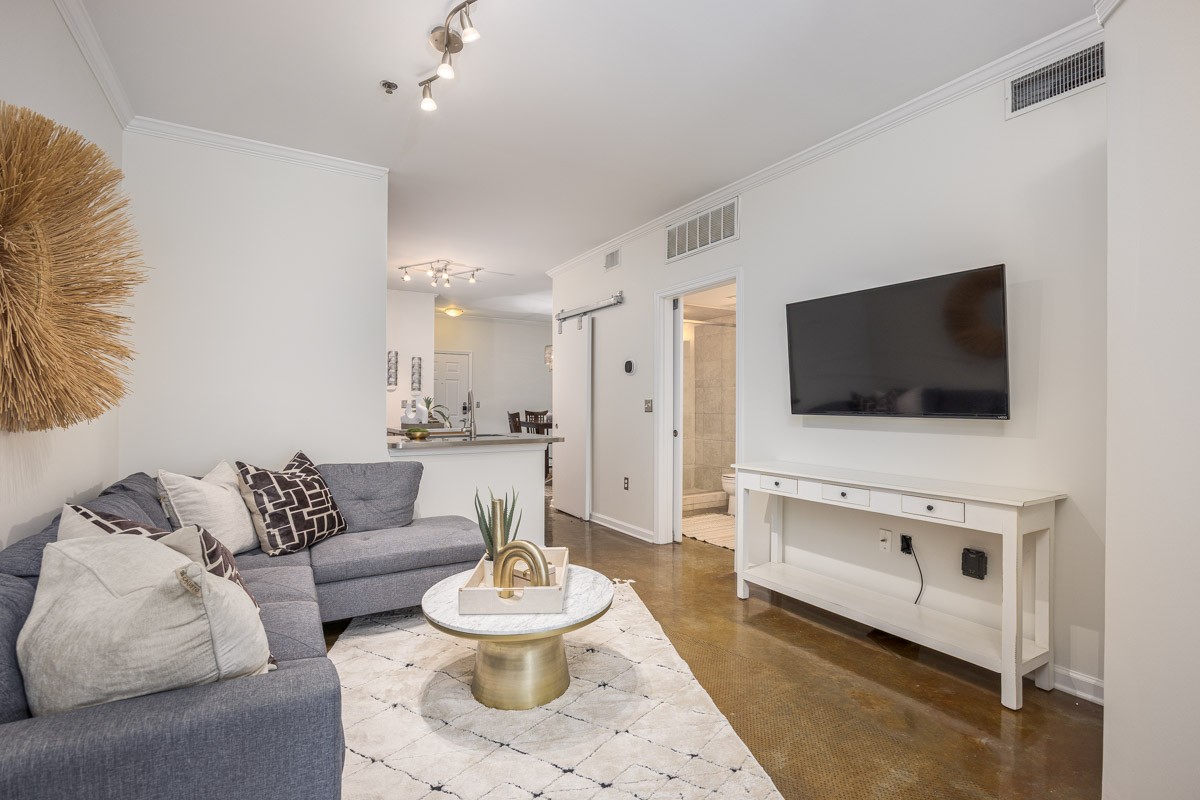 1803 Broadway 510