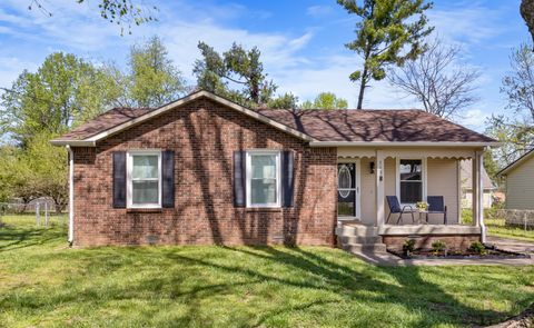 113 Cunningham Pl Clarksville TN 37042