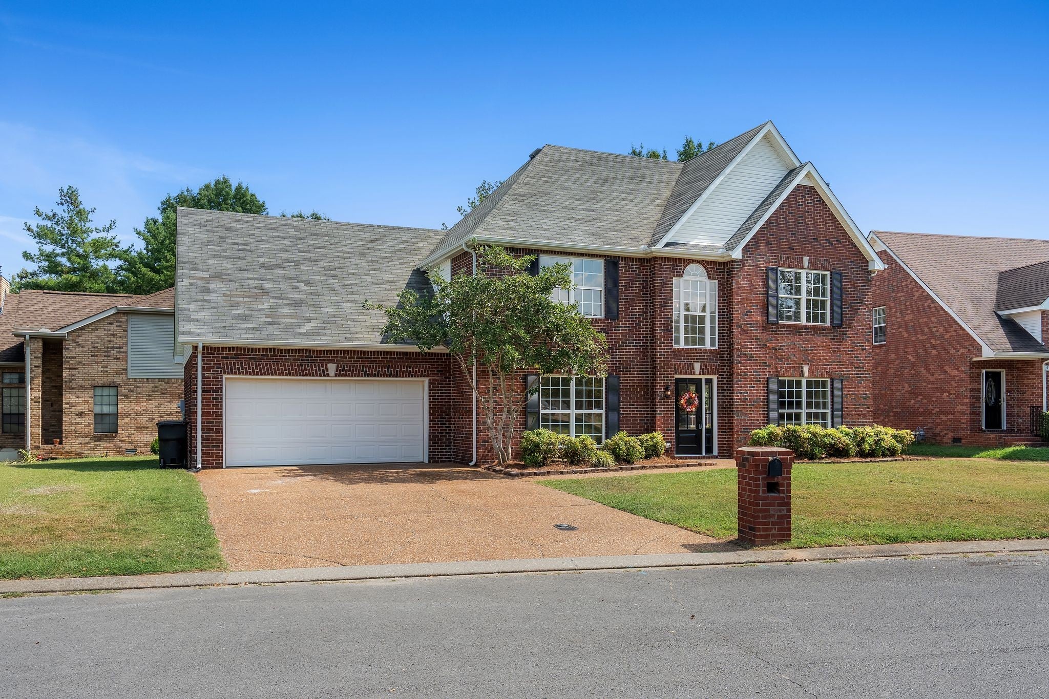 2422 Taylor Close