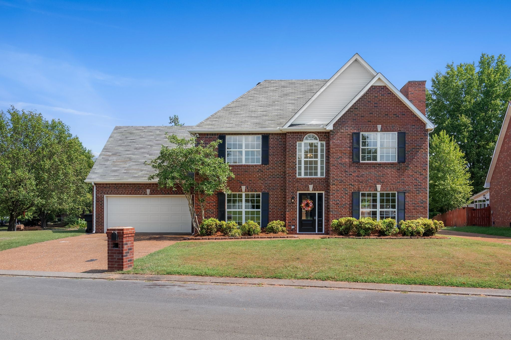 2422 Taylor Close