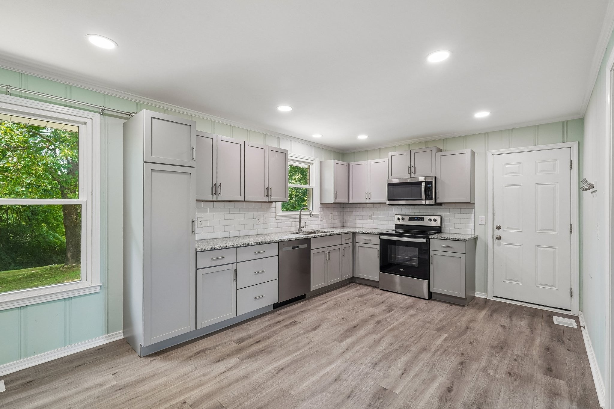 5053 Luker Ln