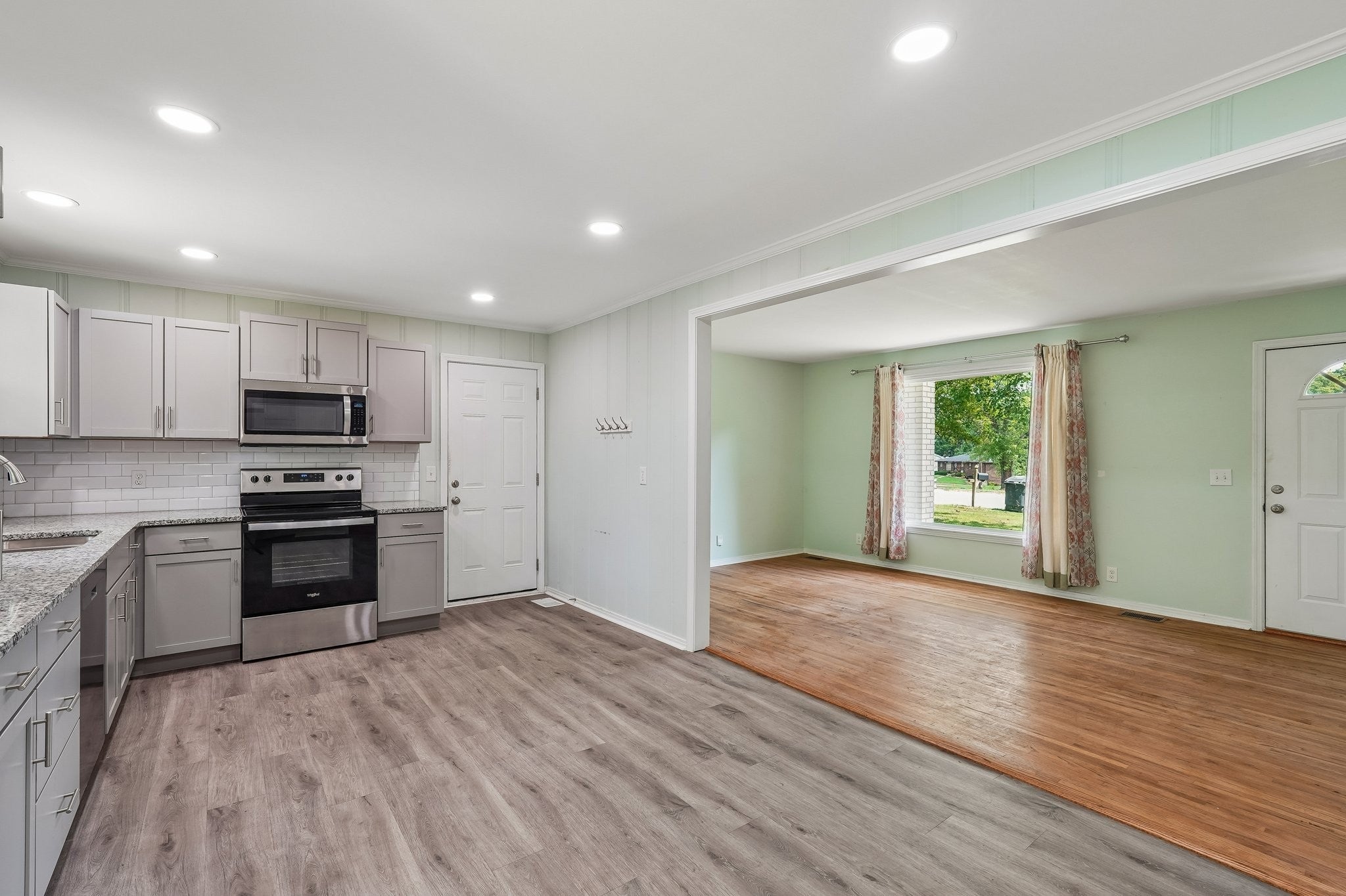 5053 Luker Ln