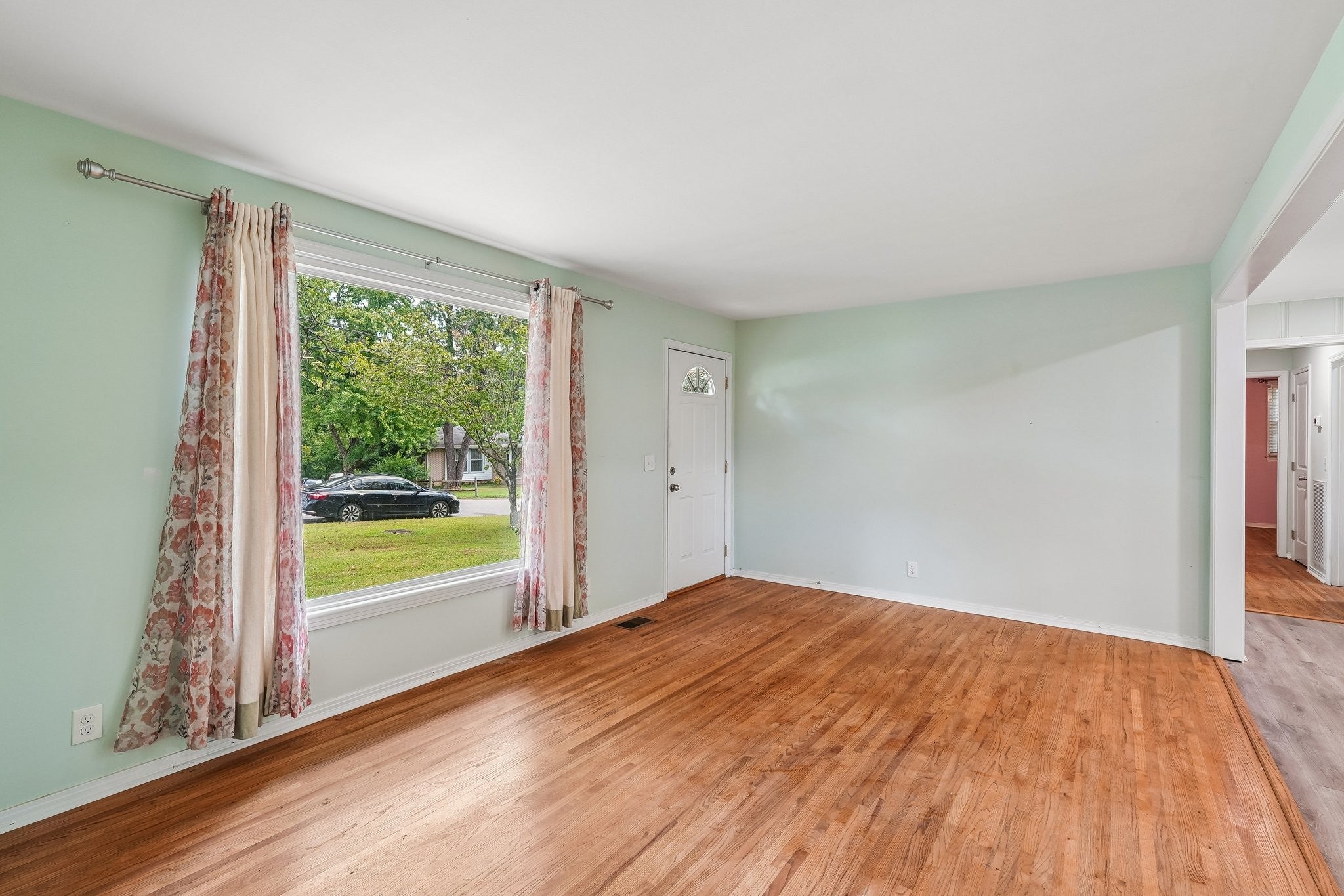 5053 Luker Ln