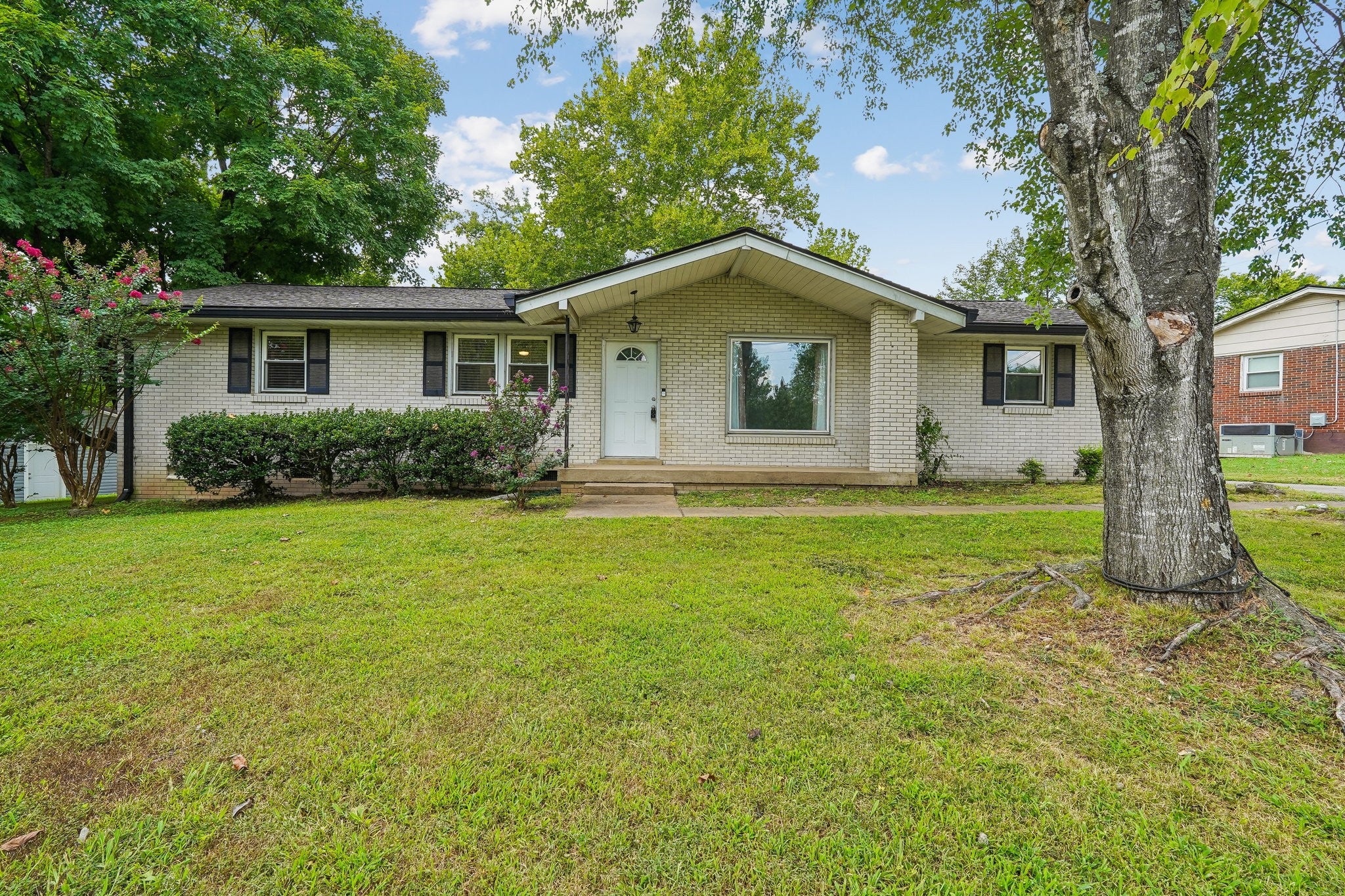3-bed home at 5053 Luker Ln, Antioch, sold September 30, 2026