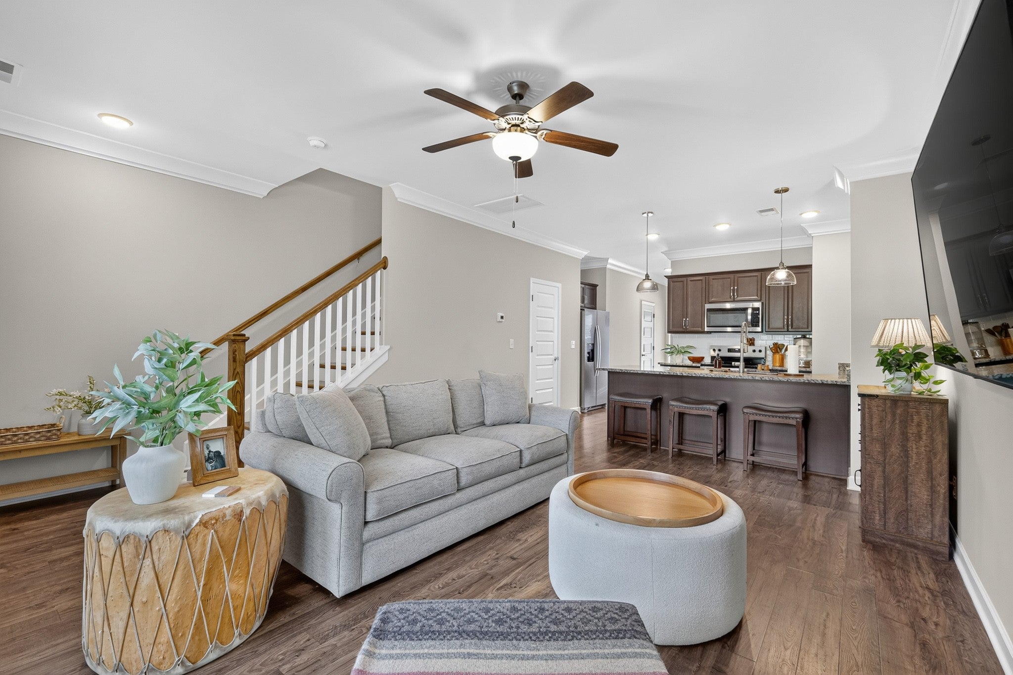 2547 Hidden Creek Ct