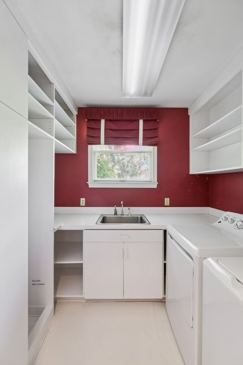 Nashville, Tennessee 37205, United States, 3 Bedrooms Bedrooms, ,4 BathroomsBathrooms,Residential,Pending,191552