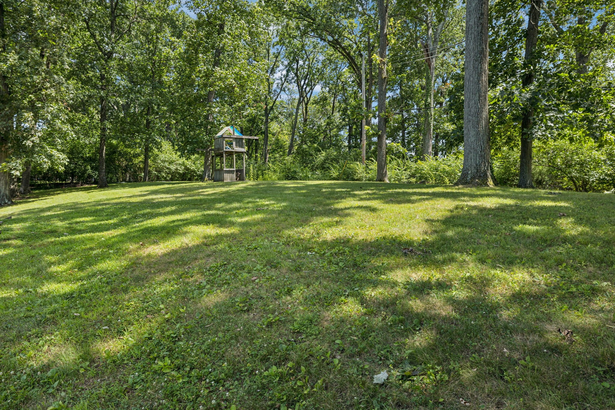 Nashville, Tennessee 37205, United States, 3 Bedrooms Bedrooms, ,4 BathroomsBathrooms,Residential,Pending,191552