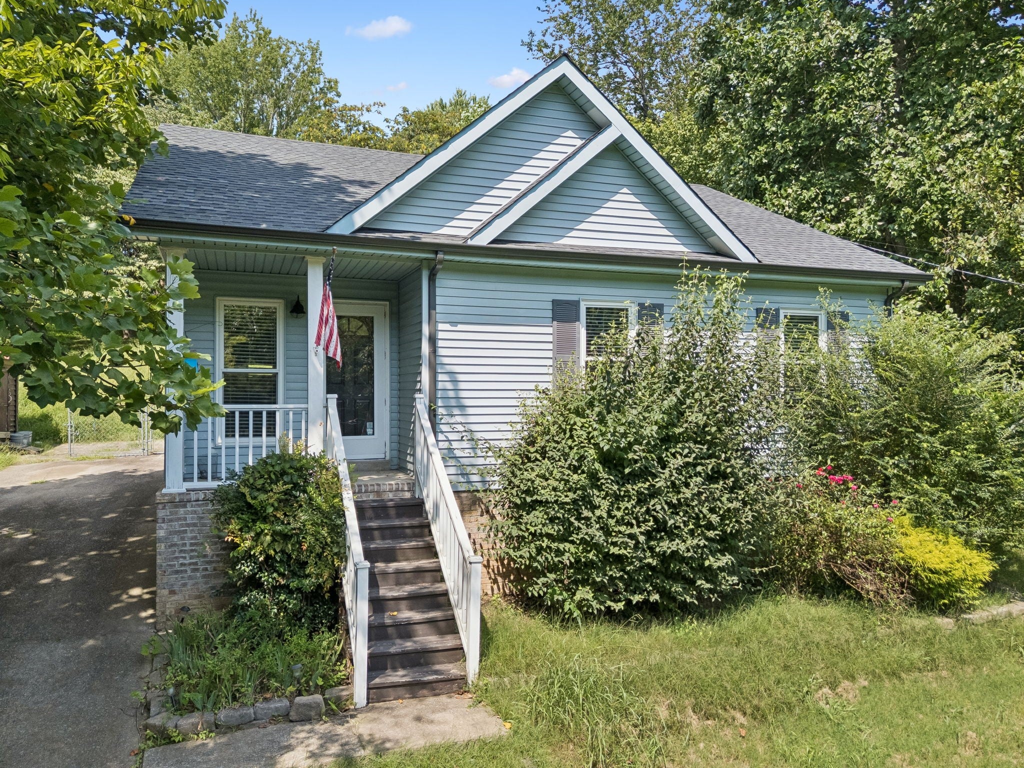 243 Jeffery Dr