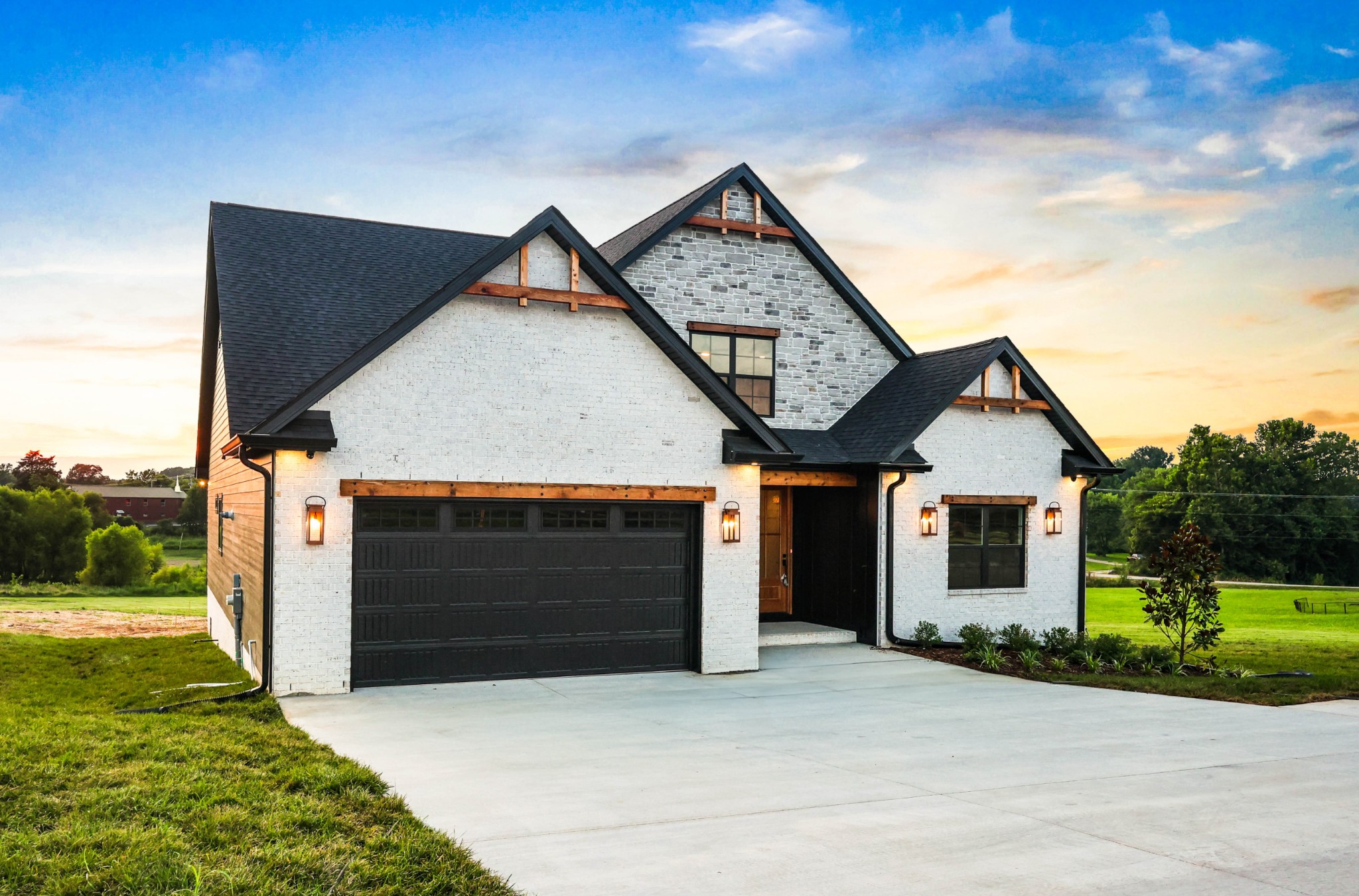 230 Hall Ct