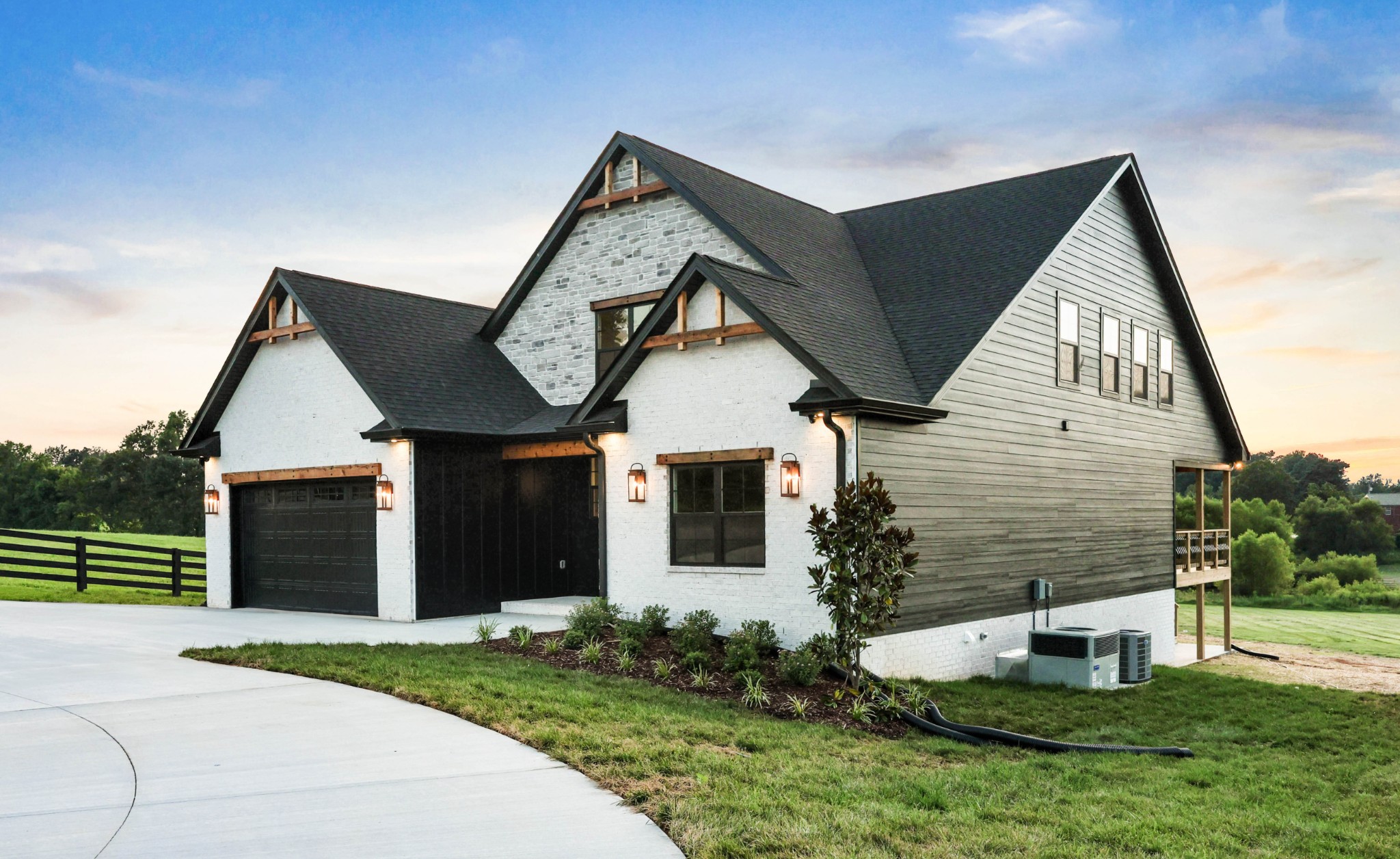 230 Hall Ct