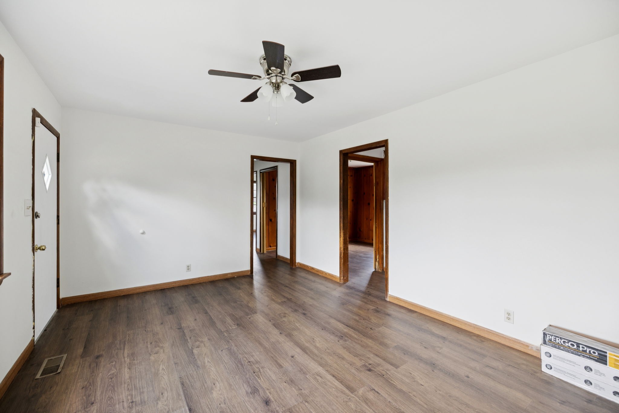 1421 Lakeview Rd