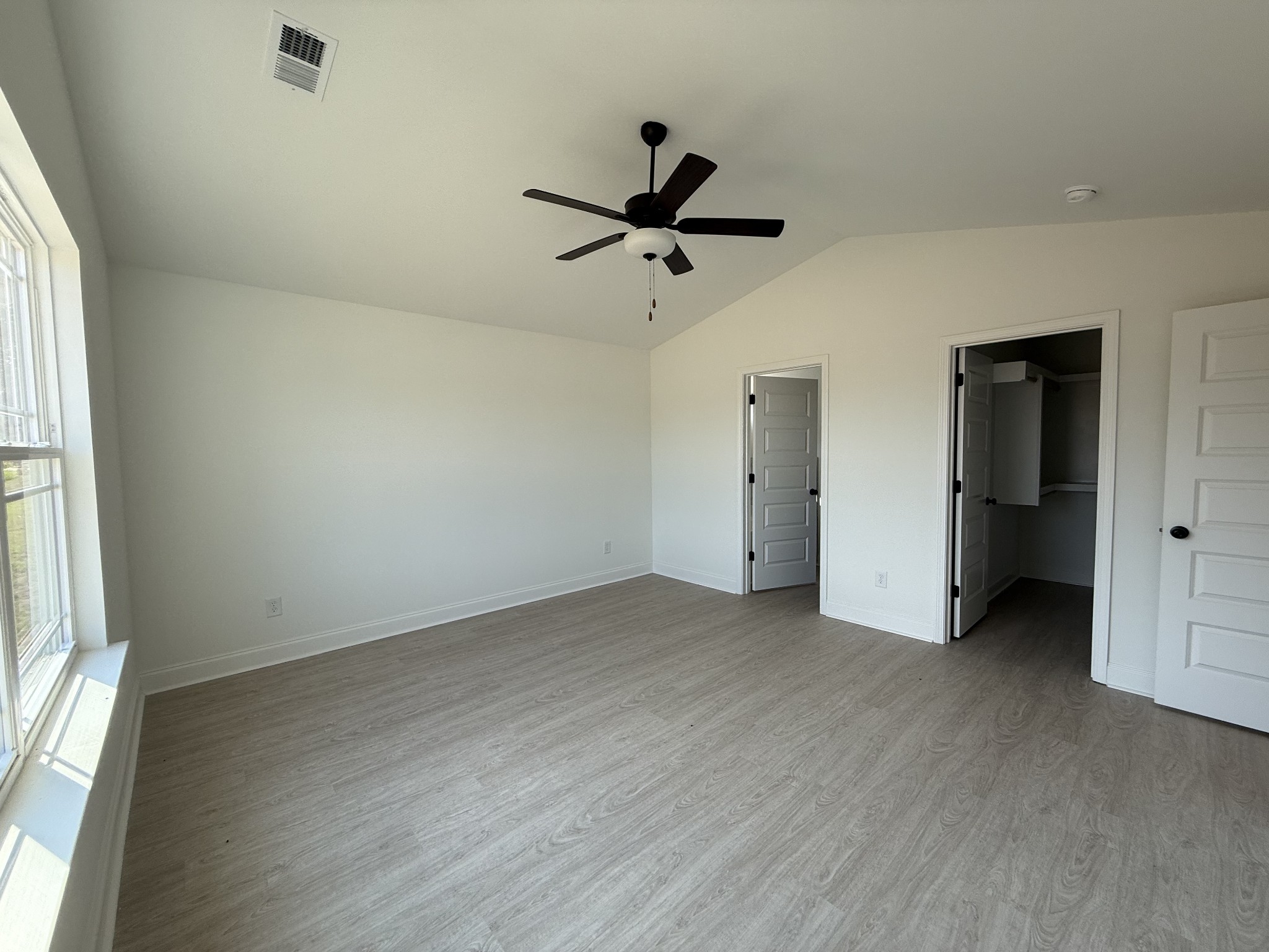 1087 Javier Dr