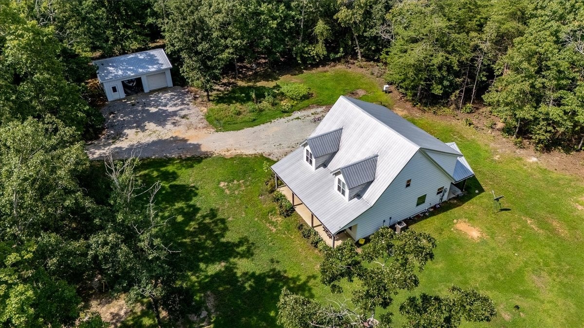 77 Oakwood Ave