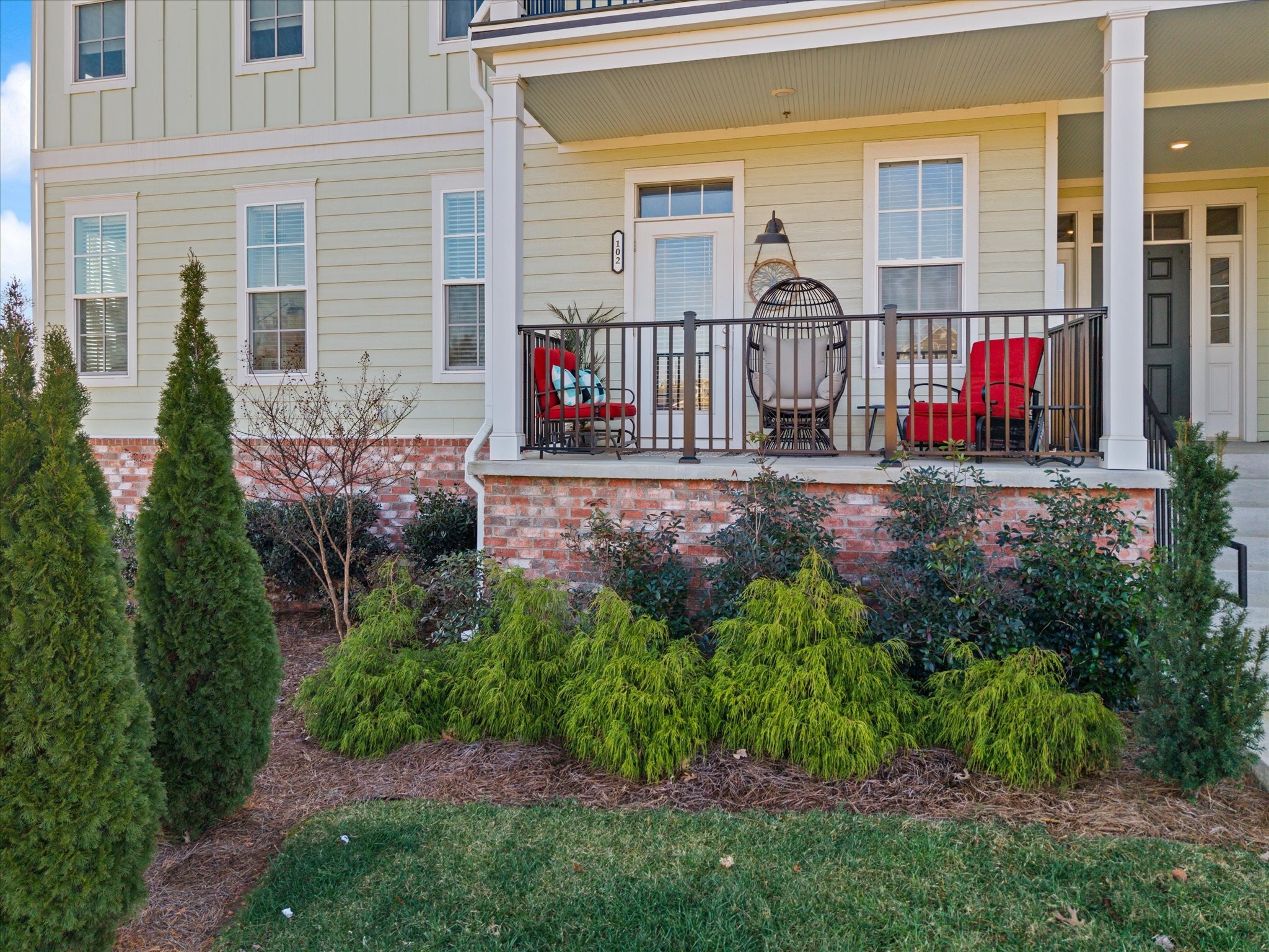 836 Goswell Drive 102