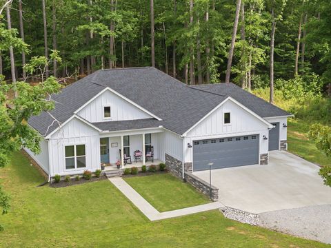 Photo of 302 Excalibur Trl, Cedar Grove, TN 38321 (MLS # 3225254)