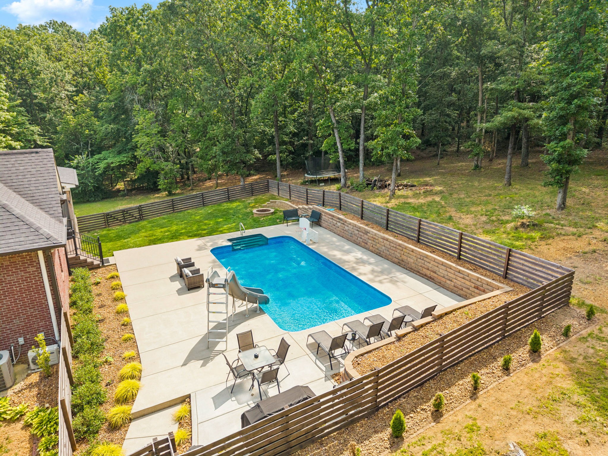 121 Regency Ln