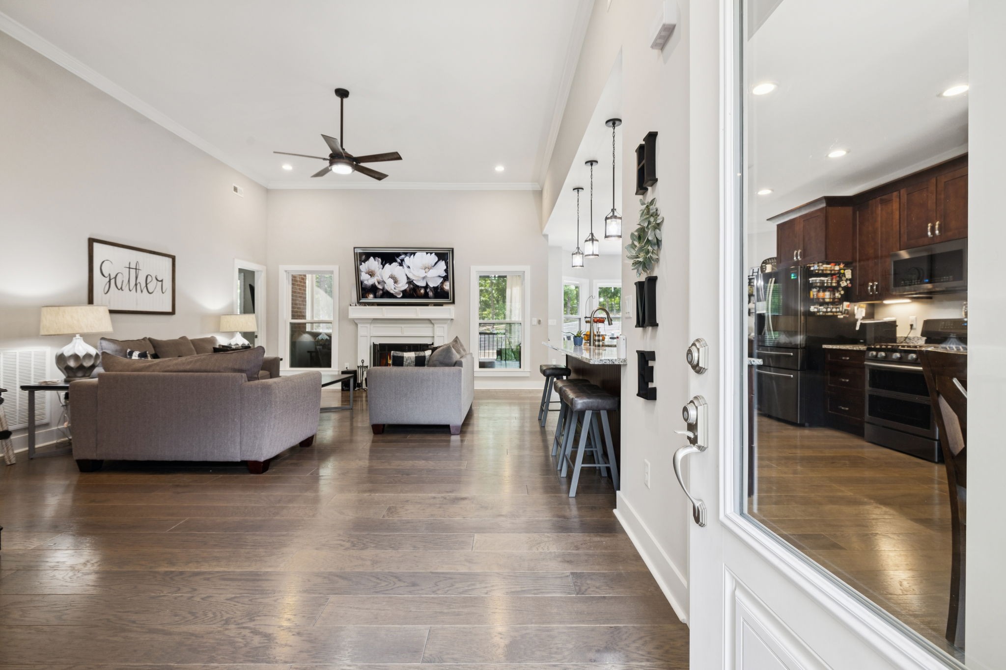 121 Regency Ln