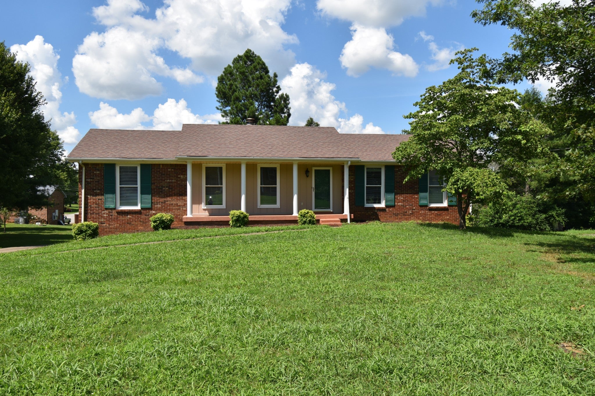 3049 Westchester Dr