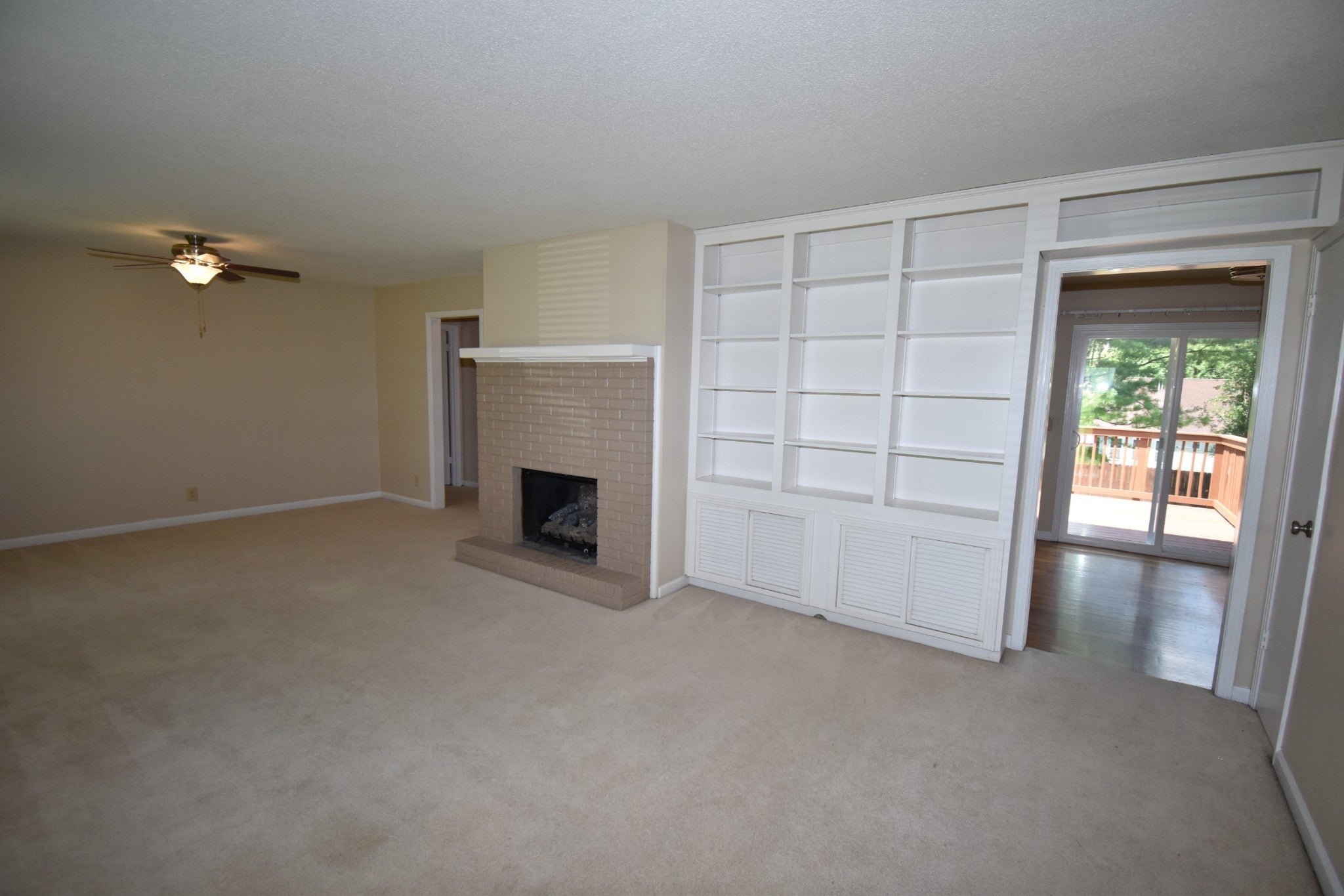 3049 Westchester Dr
