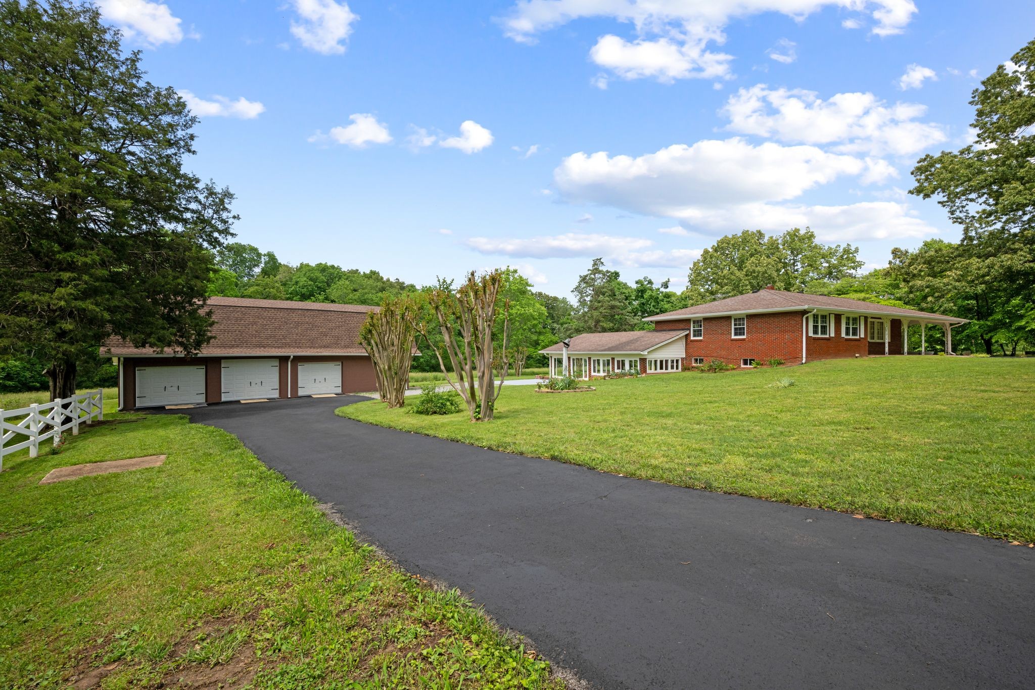 915 Taylor Circle
