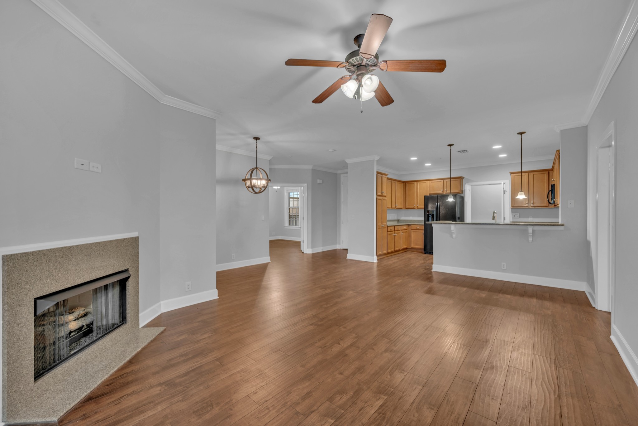 305 Seven Springs Way 302