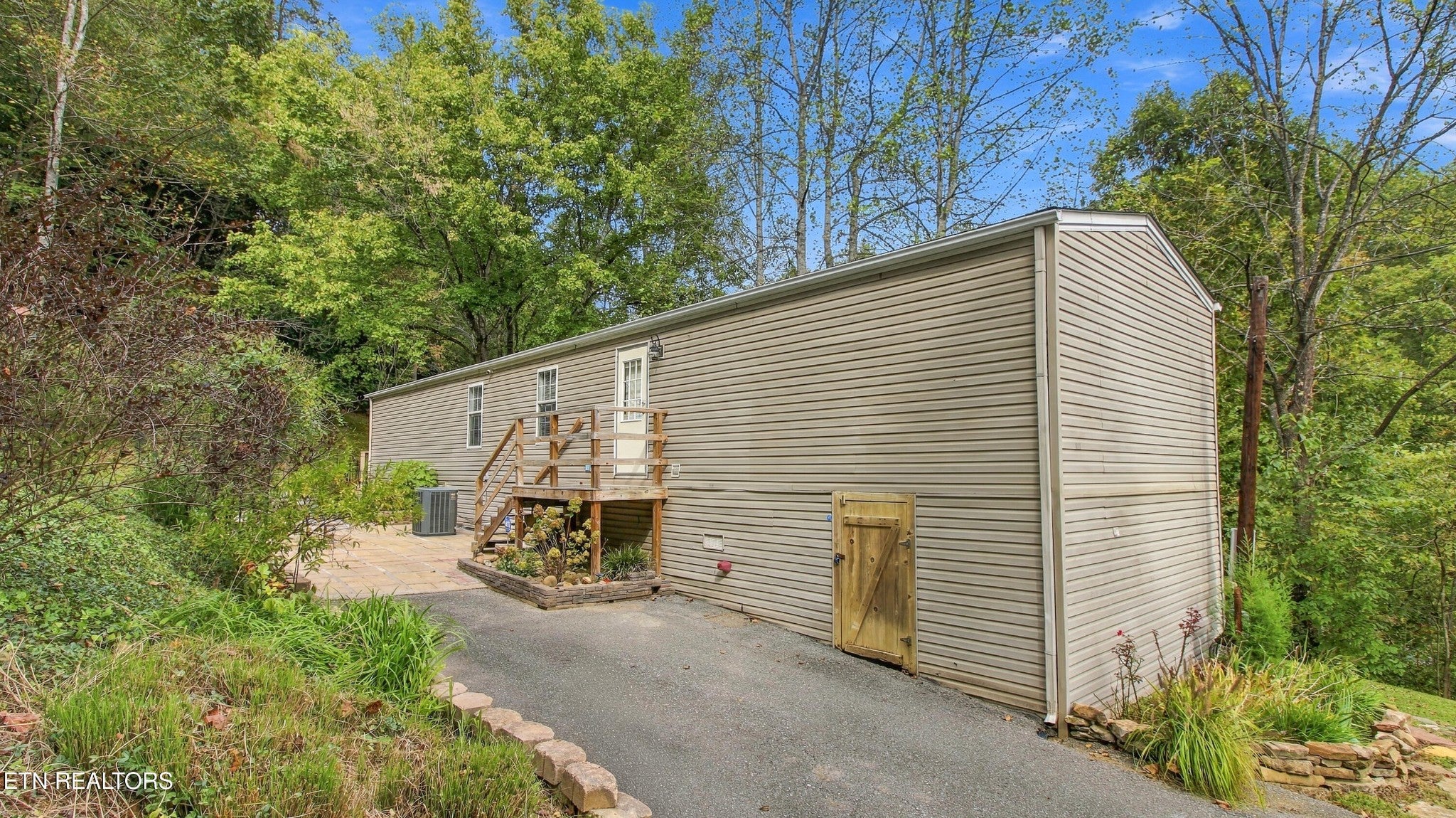 365 Lariat Lane