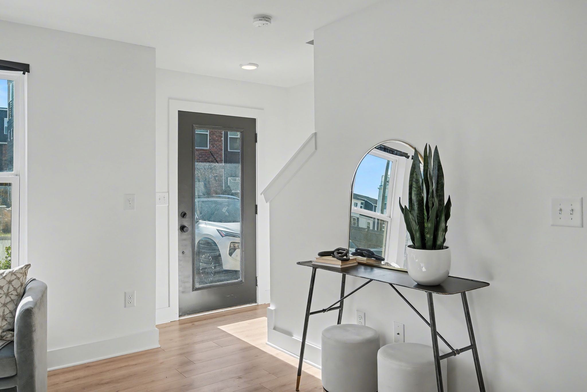 102 Duke St 7