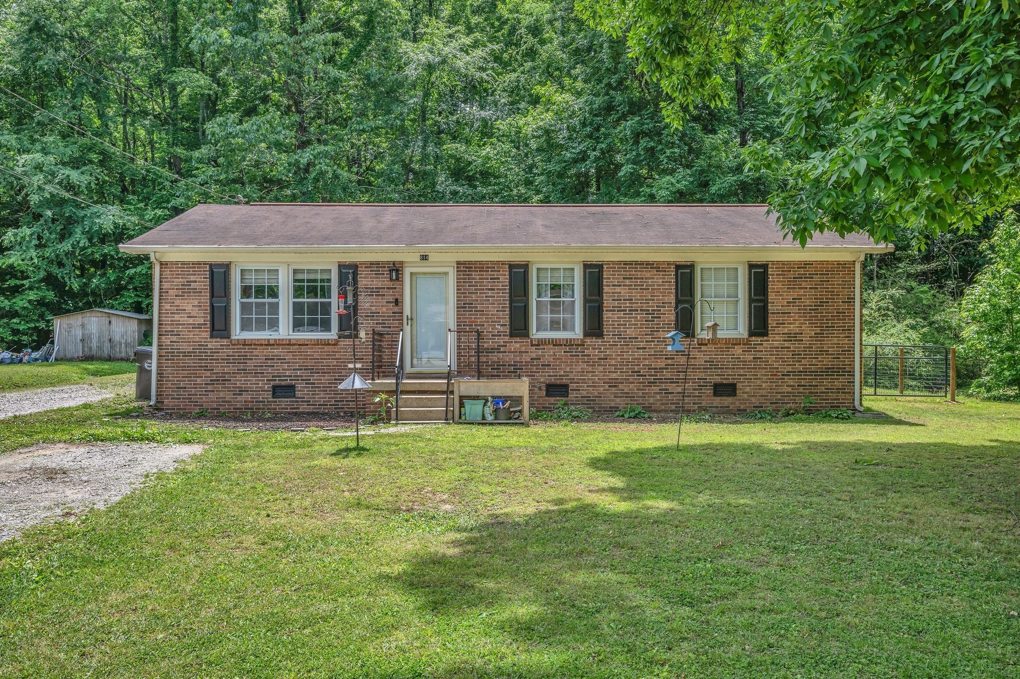 814 Cherokee Dr