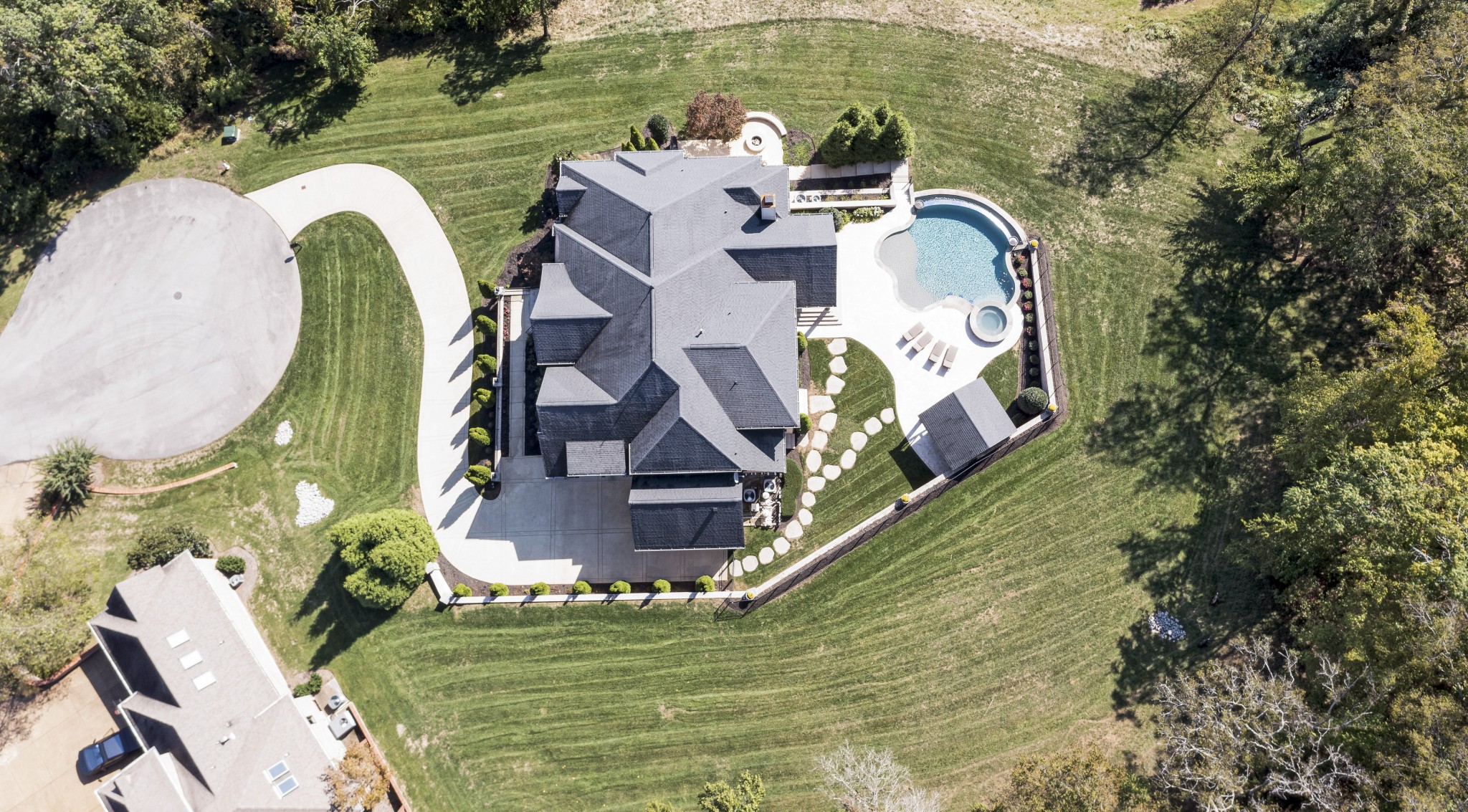 700 Pendragon Ct