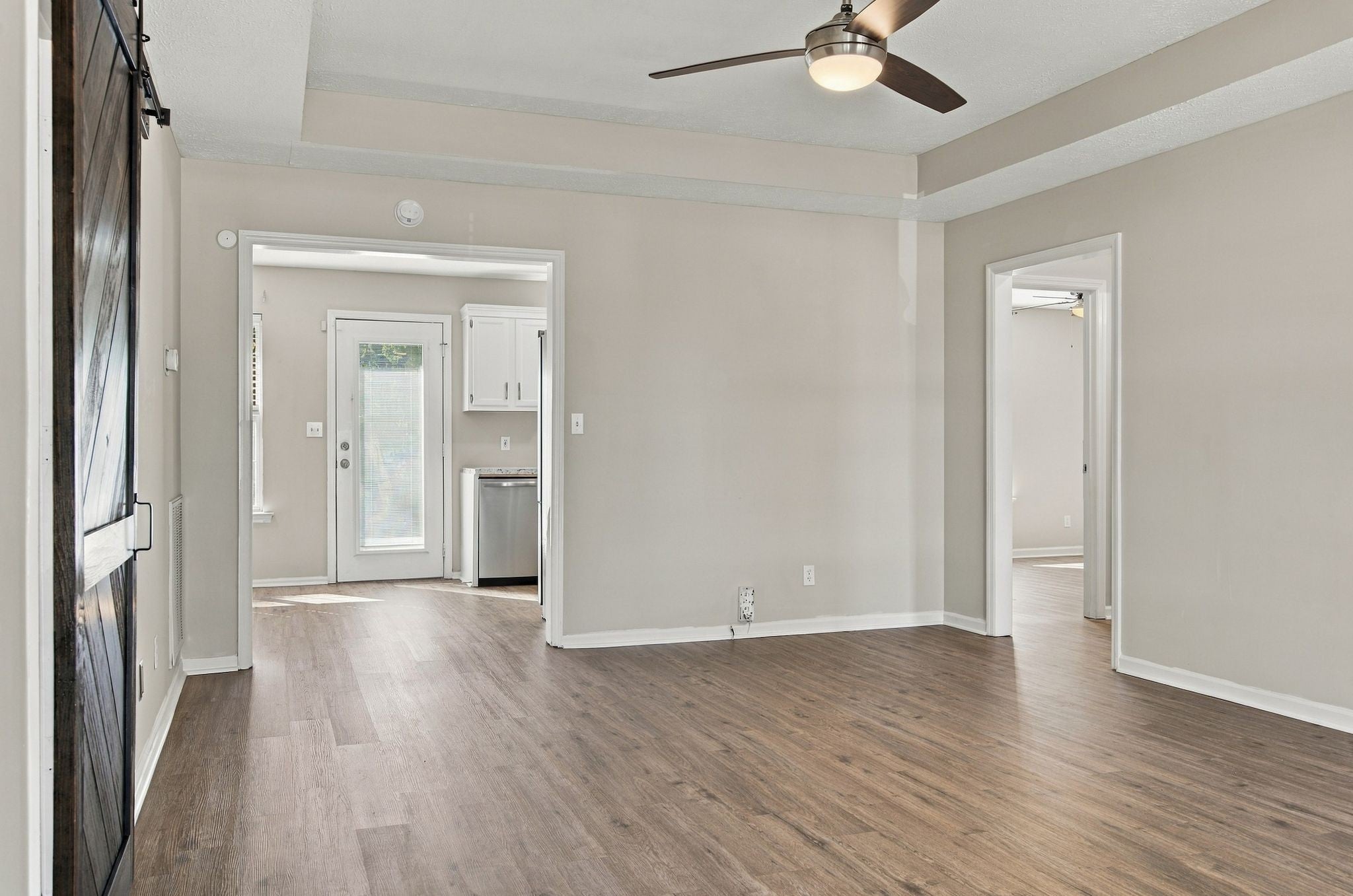 2414 Lismore Dr