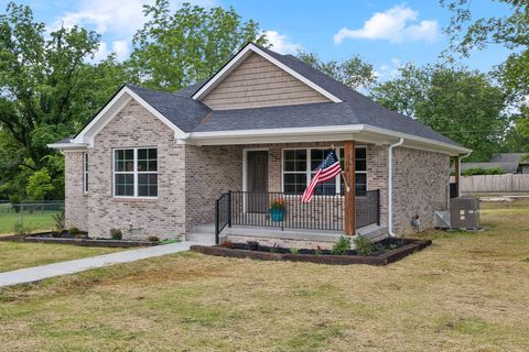 304 S Maple St Hohenwald TN 38462