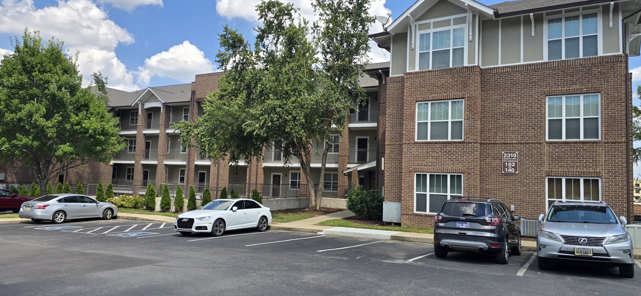 2-bed listing at 2310 Elliott Ave 122, Nashville