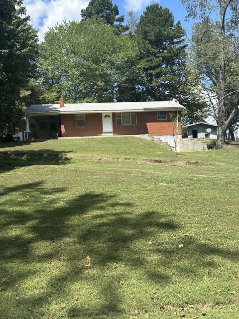 16 Cummings Rd Summertown TN 38483