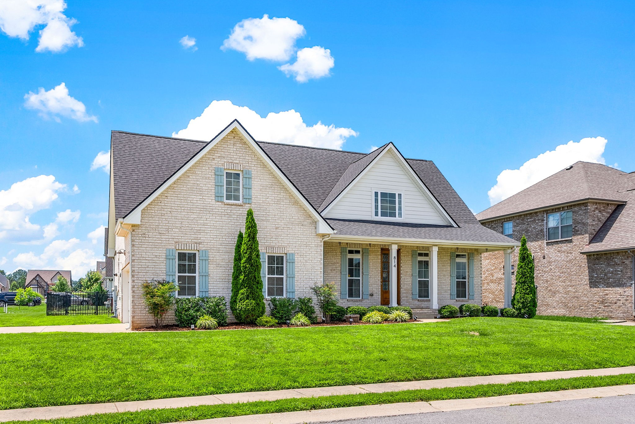 814 Ella Ln