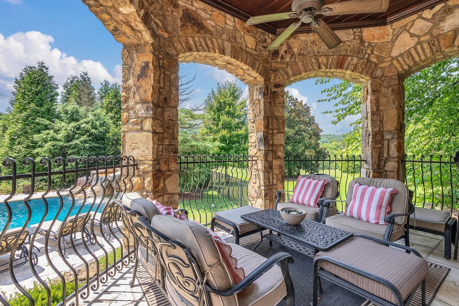 37 Colonel Winstead Dr