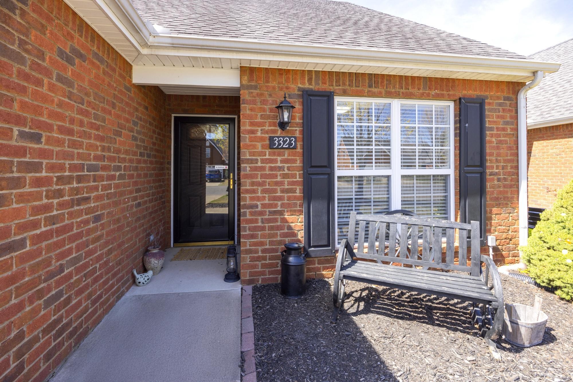 3323 Berryside Dr