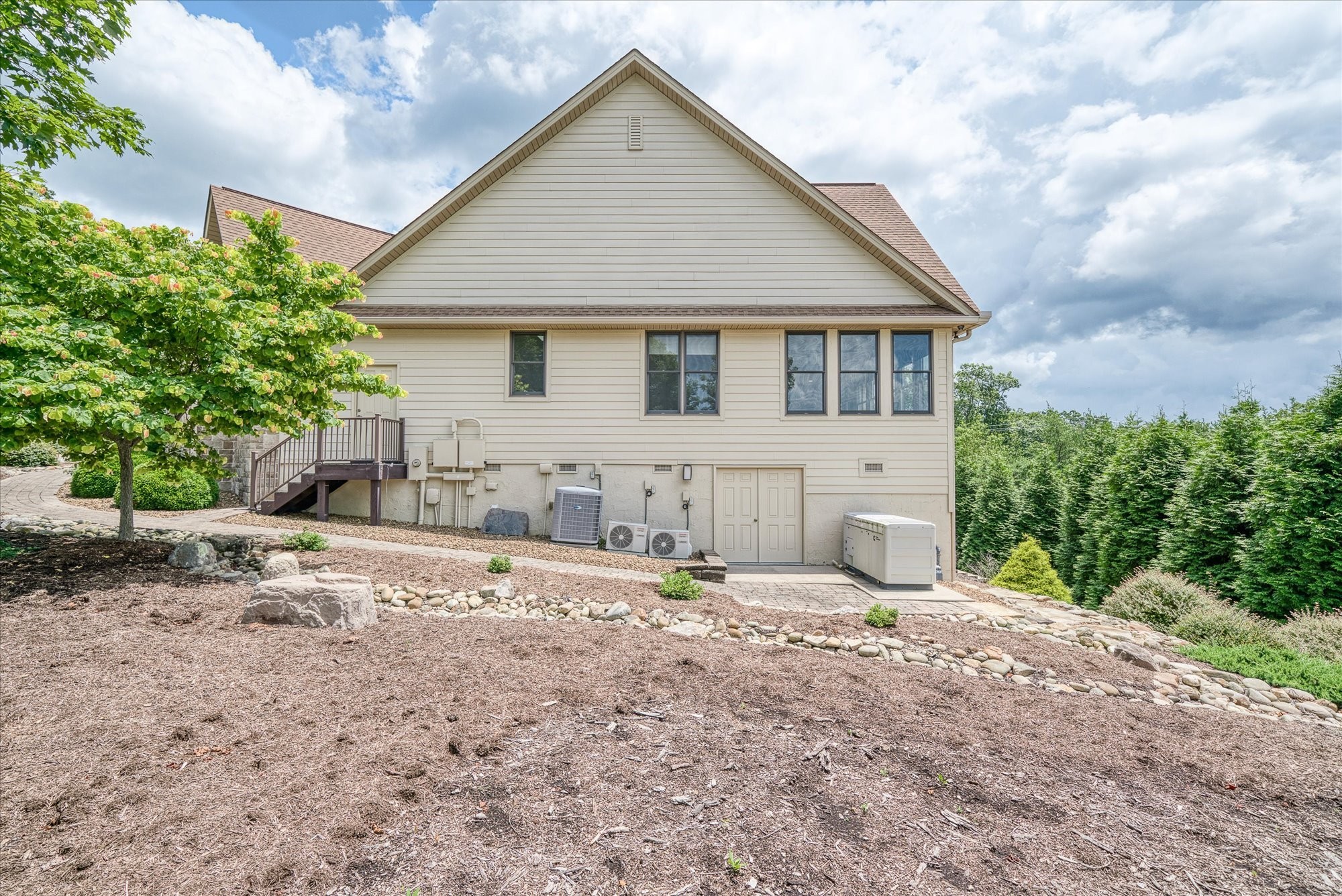 Crossville, Tennessee, 38558, United States, 4 Bedrooms Bedrooms, ,4 BathroomsBathrooms,Residential,Active,2017429