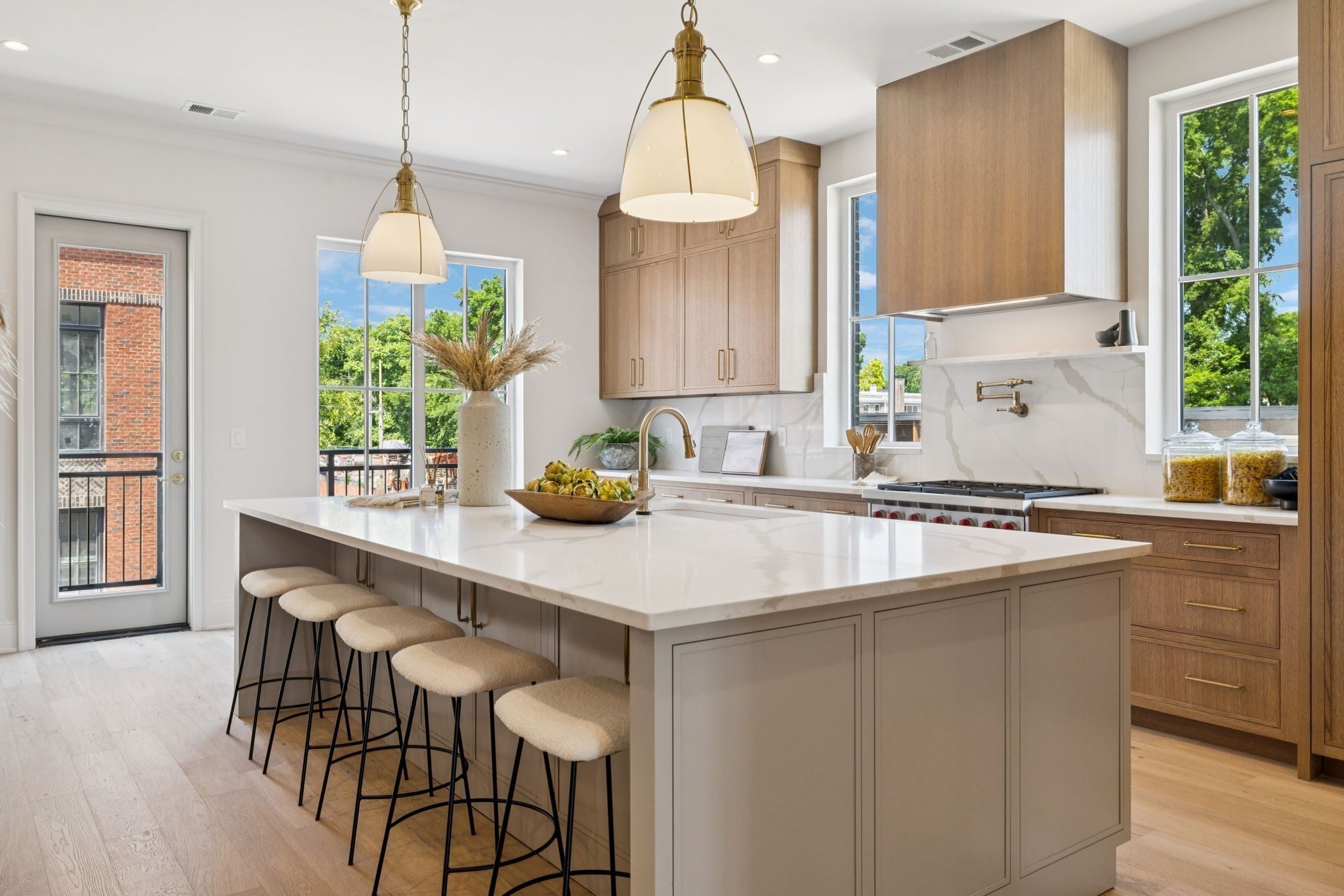 4.0-bed rental at 1607b 4th Ave N