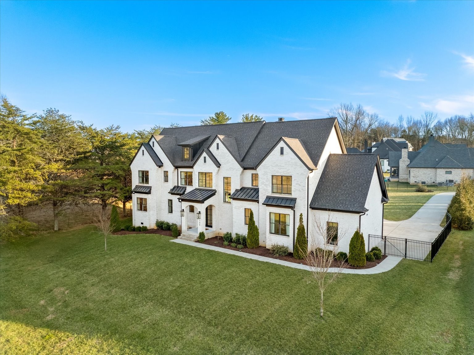 105 Stillwind Ct