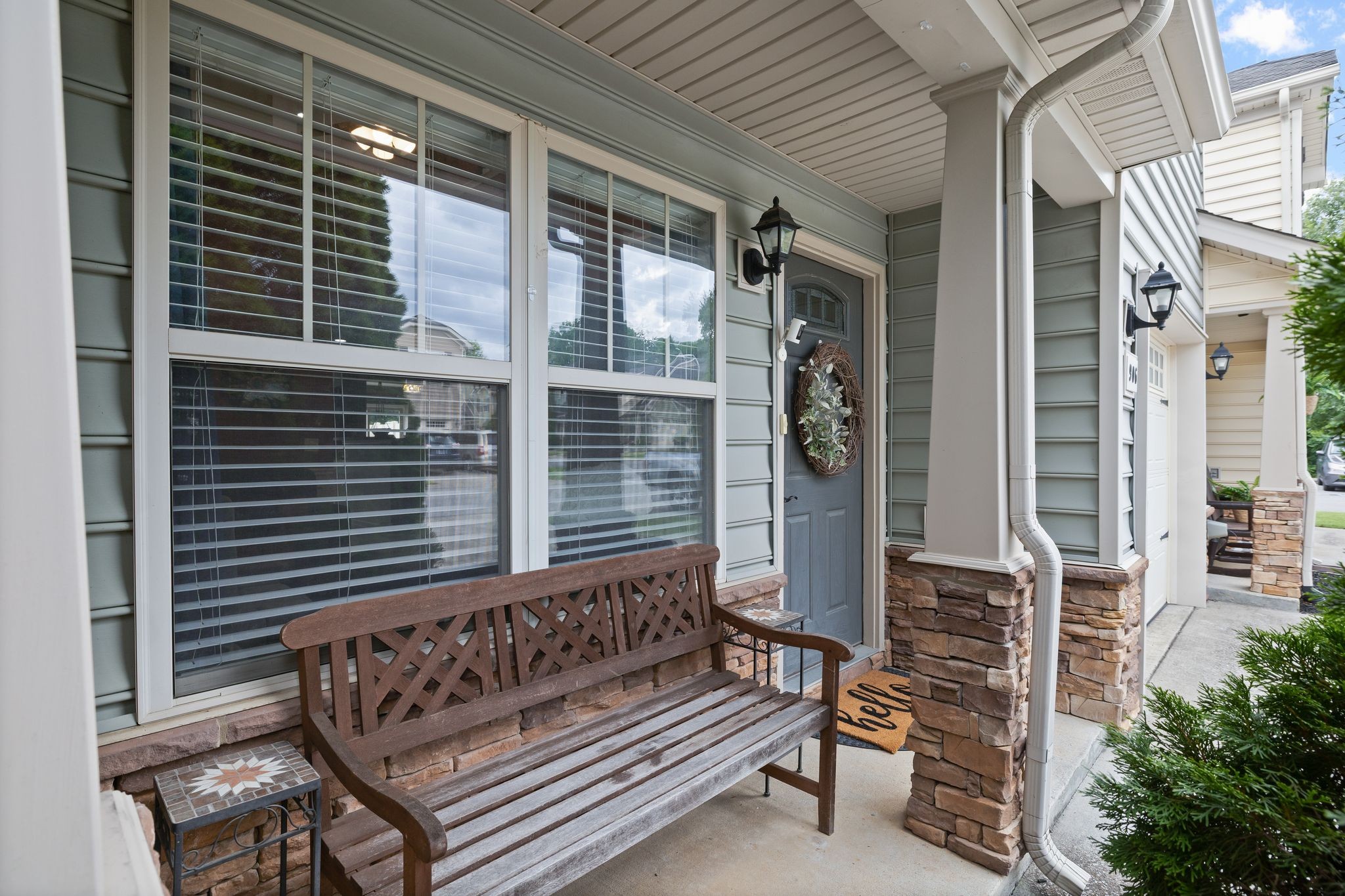 906 Thunder Gulch Way