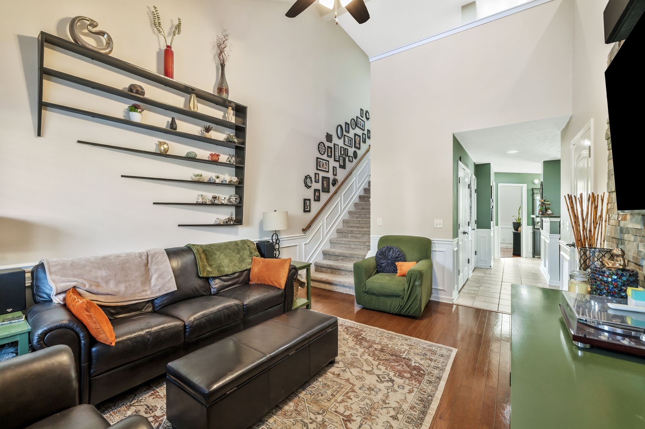 906 Thunder Gulch Way