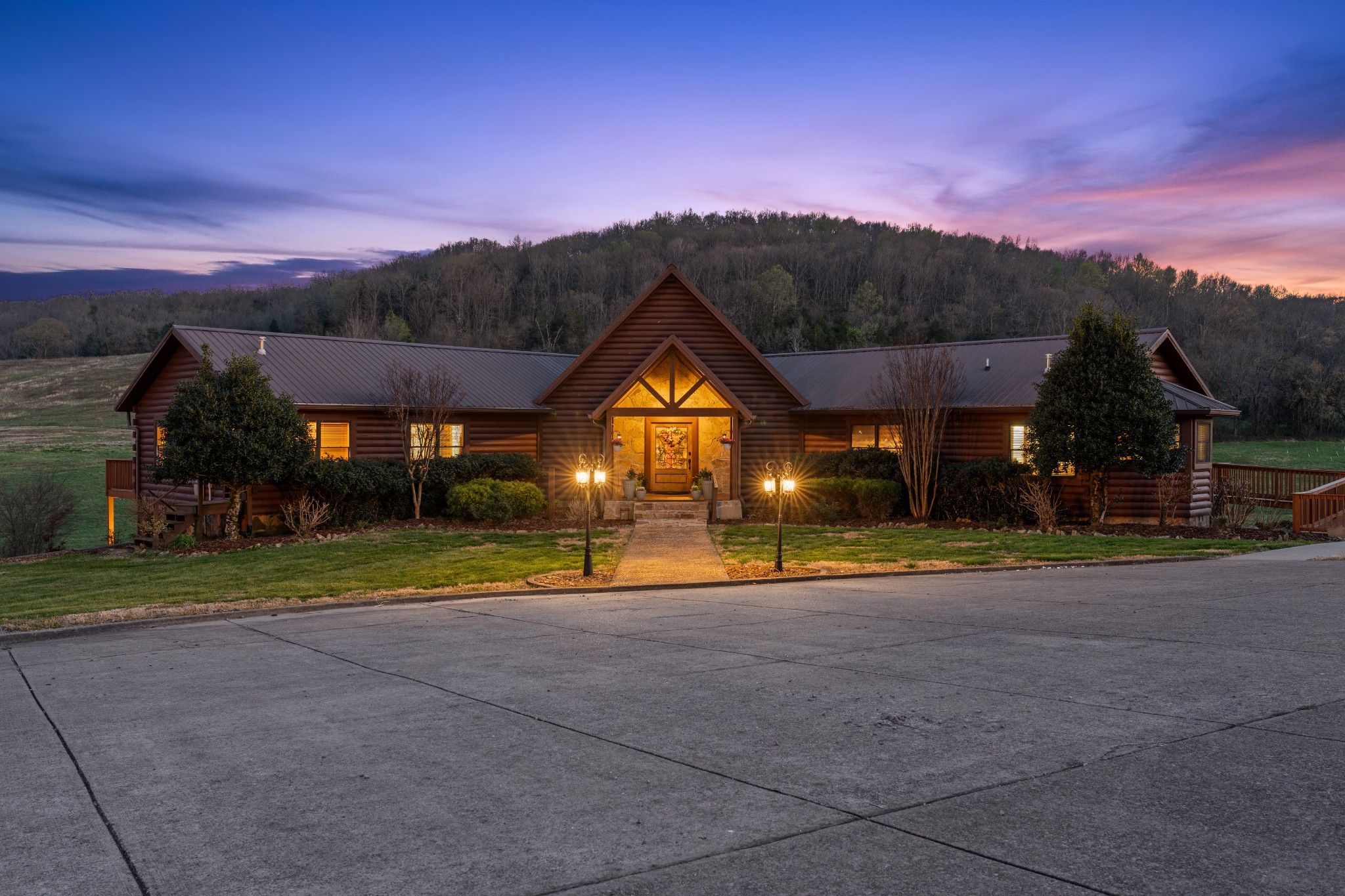 2063 Kennedy Creek Rd