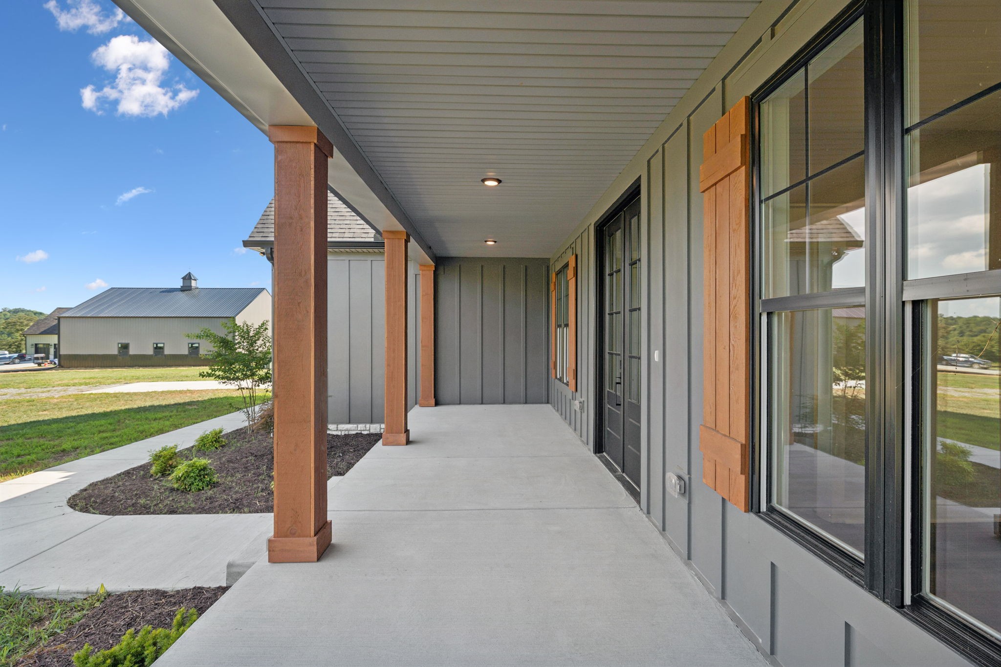 481 Brazier Ln