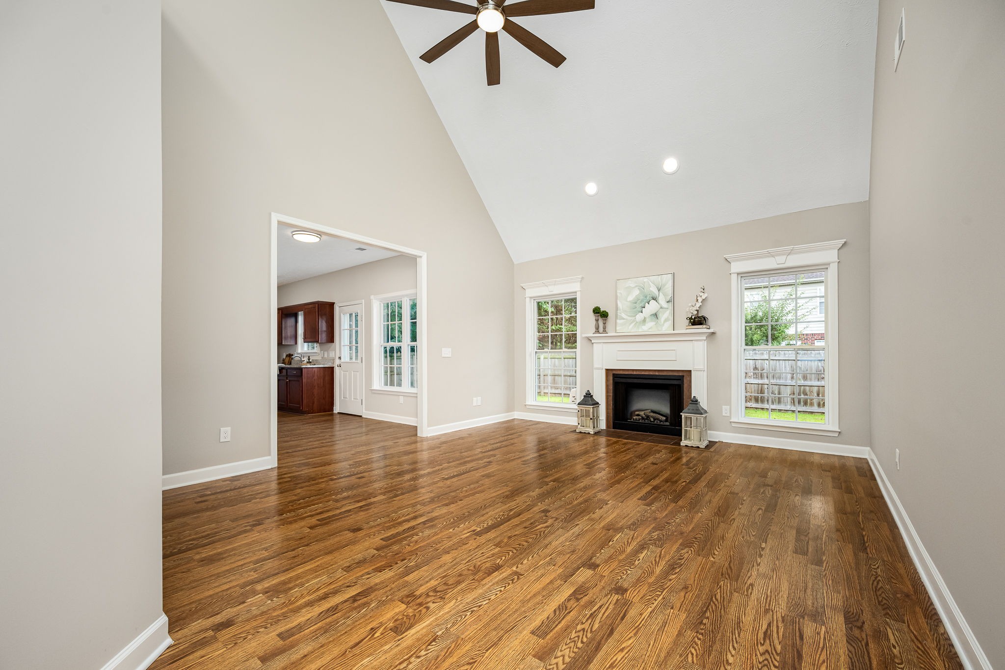 408 Titans Cir