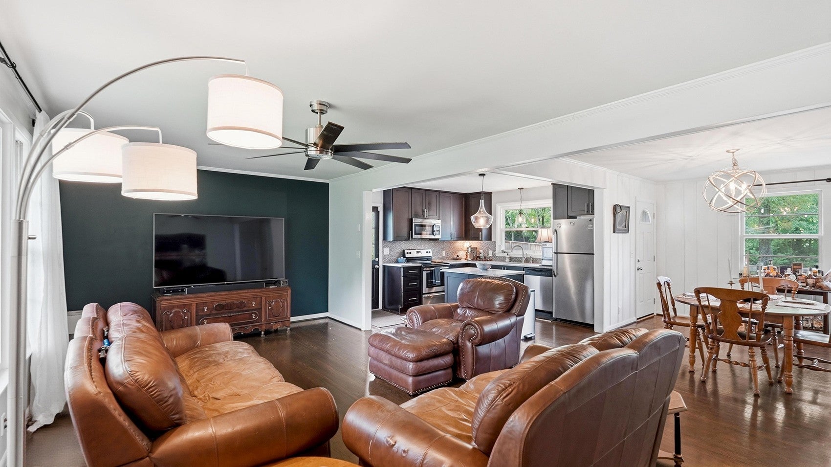 6808 Fleetwood Dr