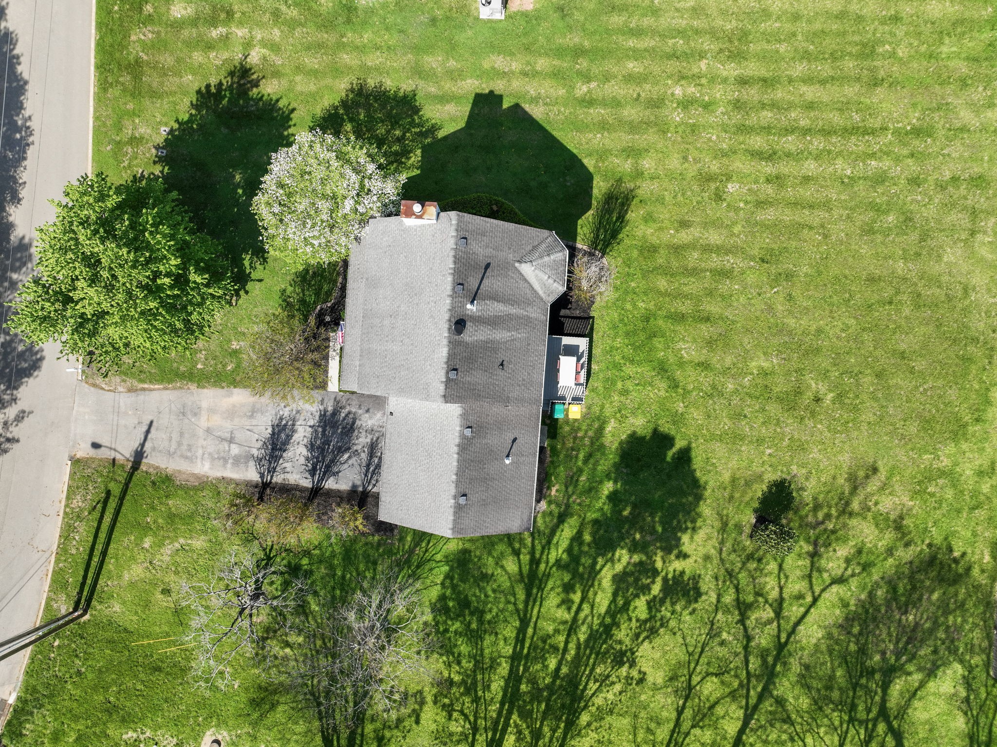 2710 Douglas Ln
