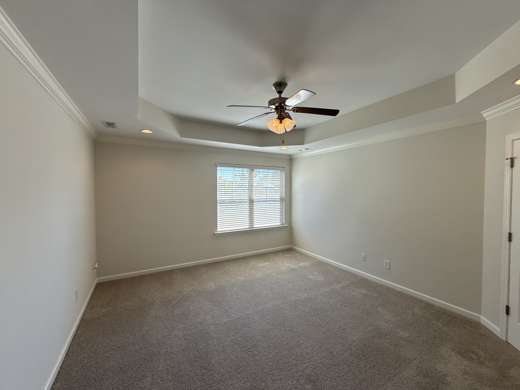 576 Green Ln