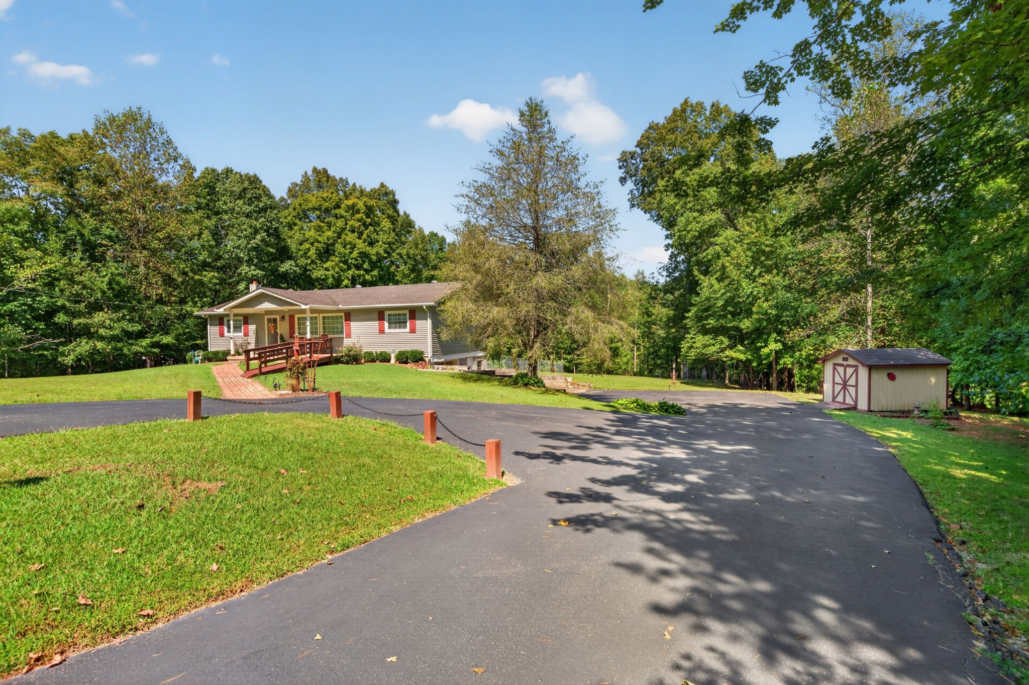 5440 Highway 49 W