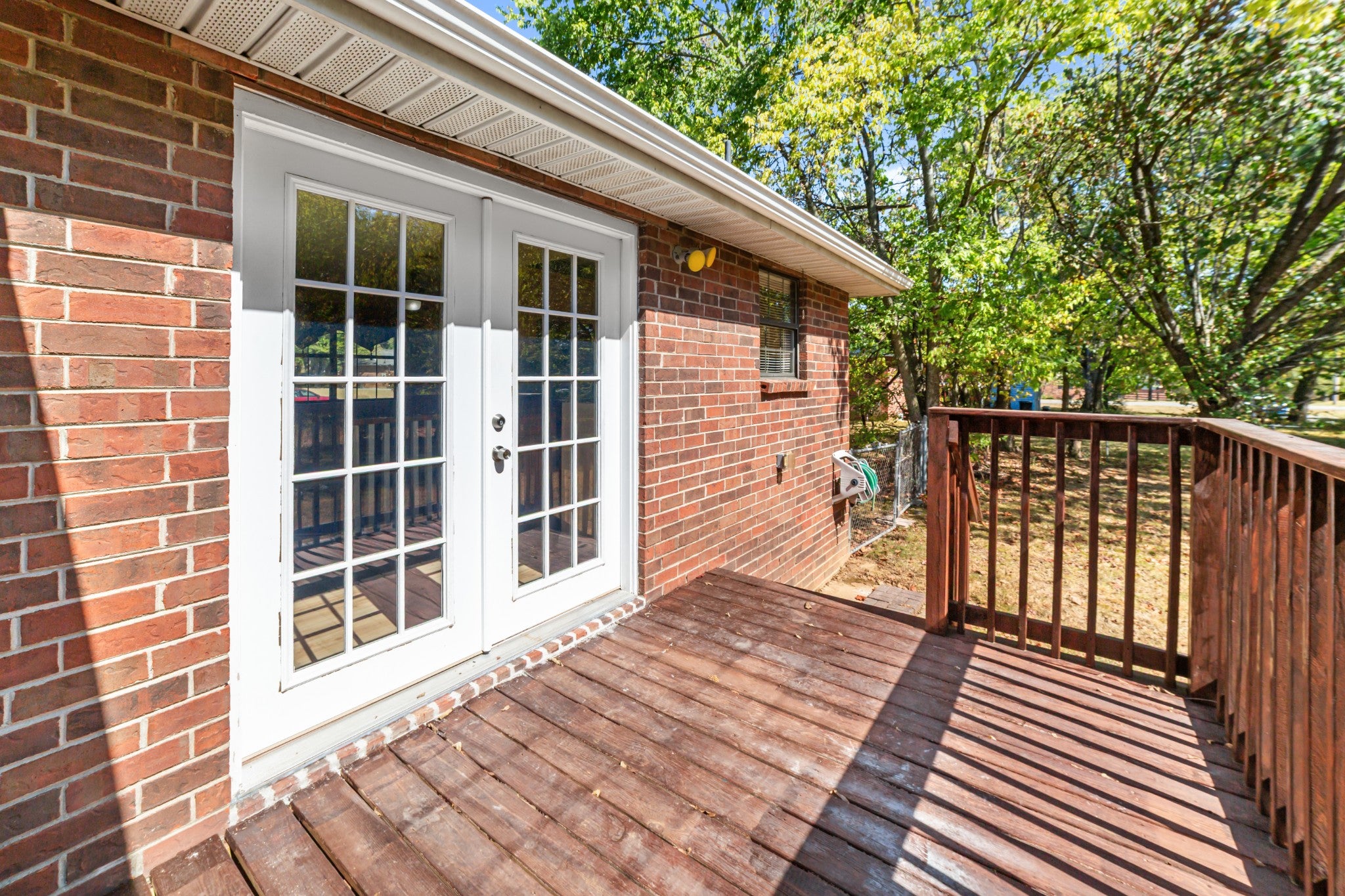 4617 Woodview Cir