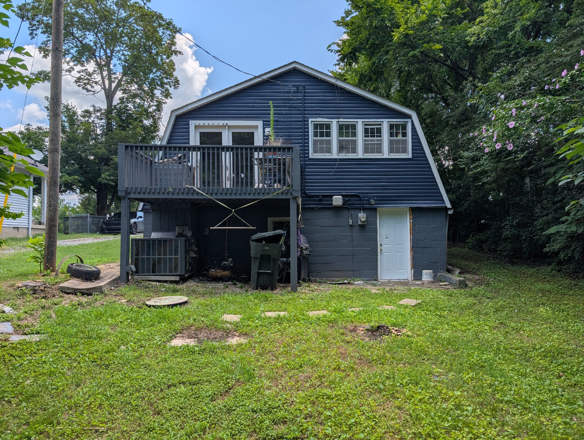 415 Durrett St